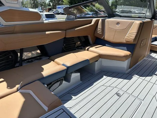 Slide: The Image of Nautique Super Air Nautique G21 2025 - 23