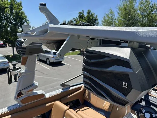 Slide: The Image of Nautique Super Air Nautique G21 2025 - 27