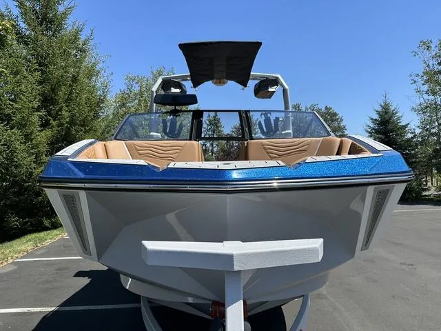 Slide: The Image of Nautique Super Air Nautique G21 2025 - 3