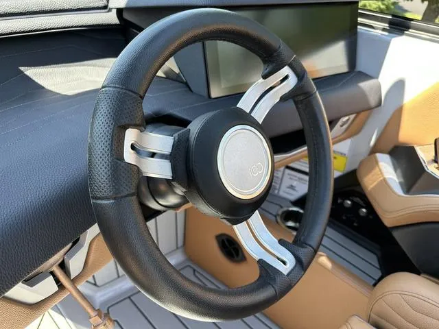 Slide: The Image of Nautique Super Air Nautique G21 2025 - 30