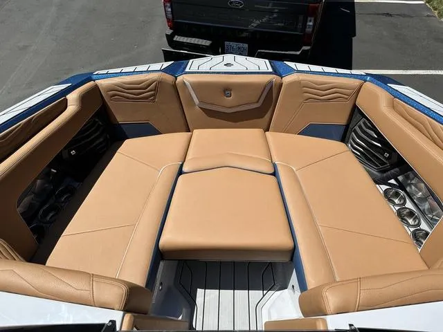 Slide: The Image of Nautique Super Air Nautique G21 2025 - 34