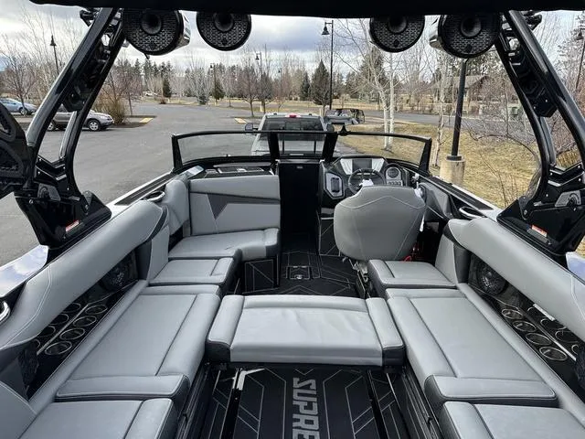 Slide: The Image of Supreme S240 2024 - 10
