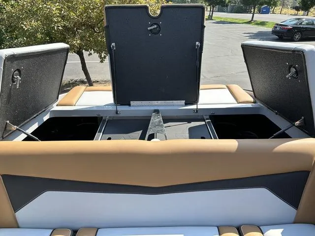 Slide: The Image of Supreme S220 2025 - 15