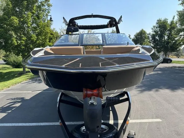 Slide: The Image of Supreme S220 2025 - 3