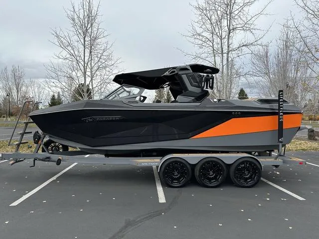 Slide: The Image of Nautique Super Air Nautique G23 Paragon 2024 - 3