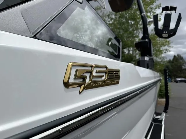 Slide: The Image of Nautique Super Air Nautique GS22 2025 - 11