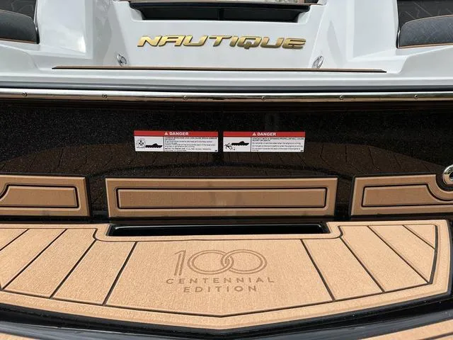 Slide: The Image of Nautique Super Air Nautique GS22 2025 - 17