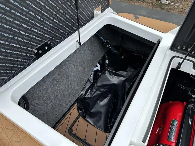 Slide: The Image of Nautique Super Air Nautique GS22 2025 - 29