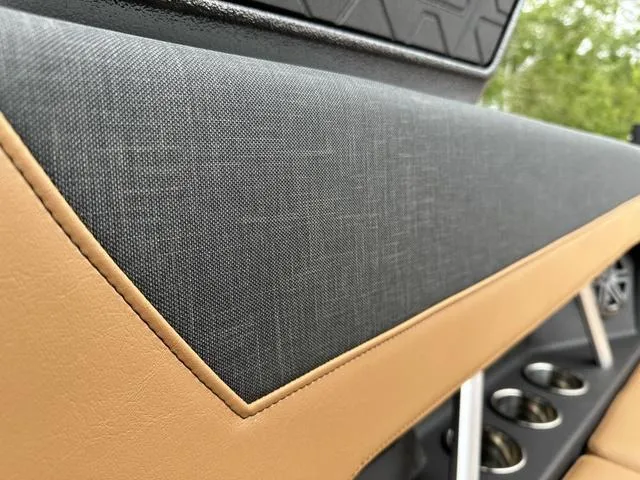 Slide: The Image of Nautique Super Air Nautique GS22 2025 - 36