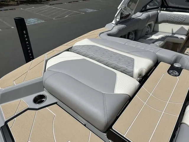 Slide: The Image of Centurion Ri230 2025 - 20