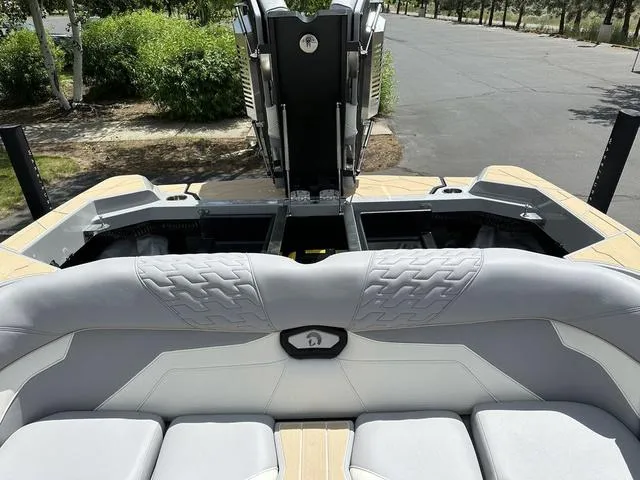 Slide: The Image of Centurion Ri230 2025 - 28