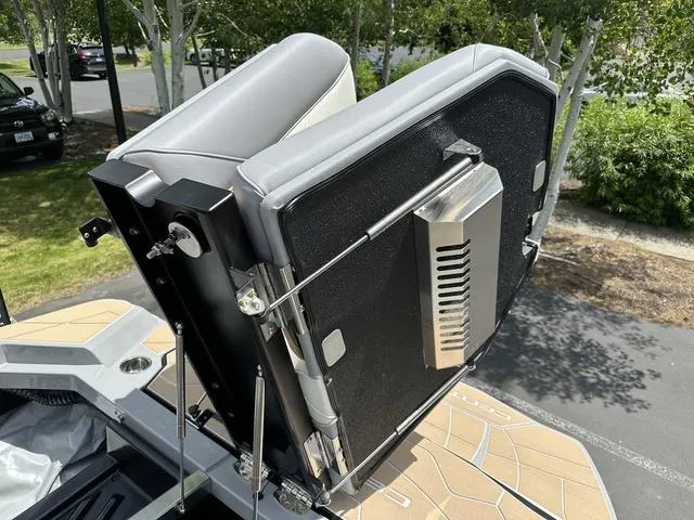 Slide: The Image of Centurion Ri230 2025 - 31