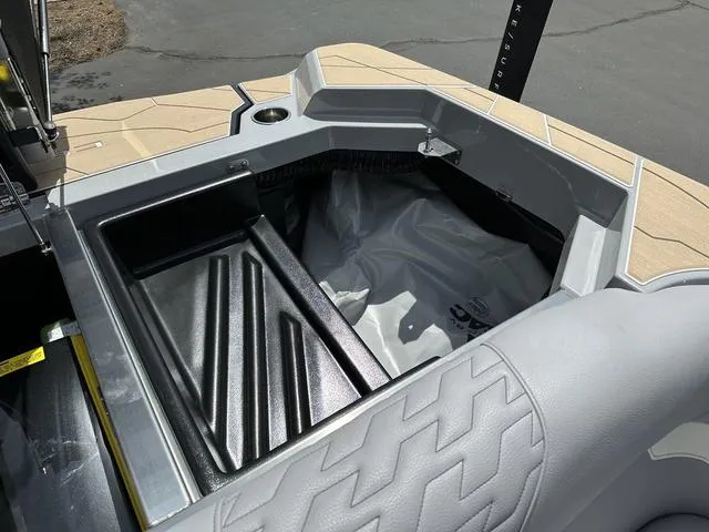 Slide: The Image of Centurion Ri230 2025 - 36