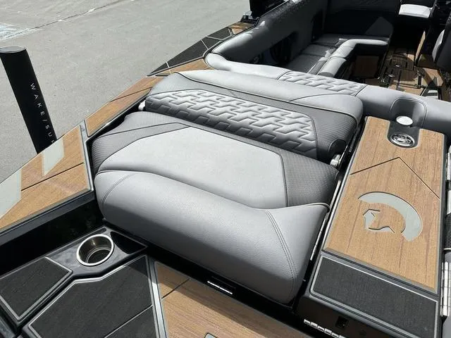 Slide: The Image of Centurion Ri245 2025 - 27