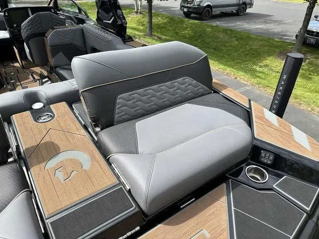 Slide: The Image of Centurion Ri245 2025 - 30