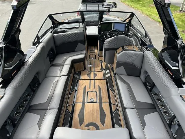 Slide: The Image of Centurion Ri245 2025 - 43