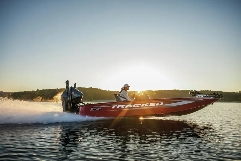 Slide: The Image of Tracker Savage 215 2025 - 73