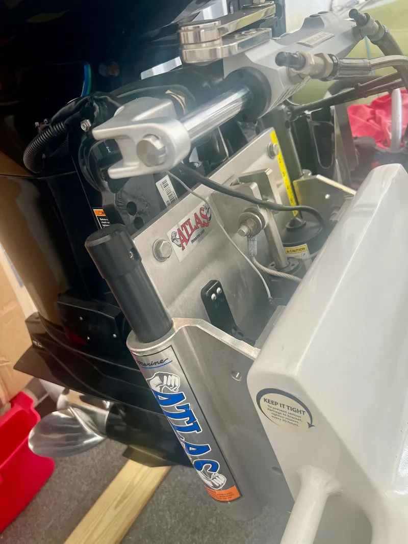 Slide: The Image of Close-up of Atlas motor mount, Concept 23 model, year 2018. - 16