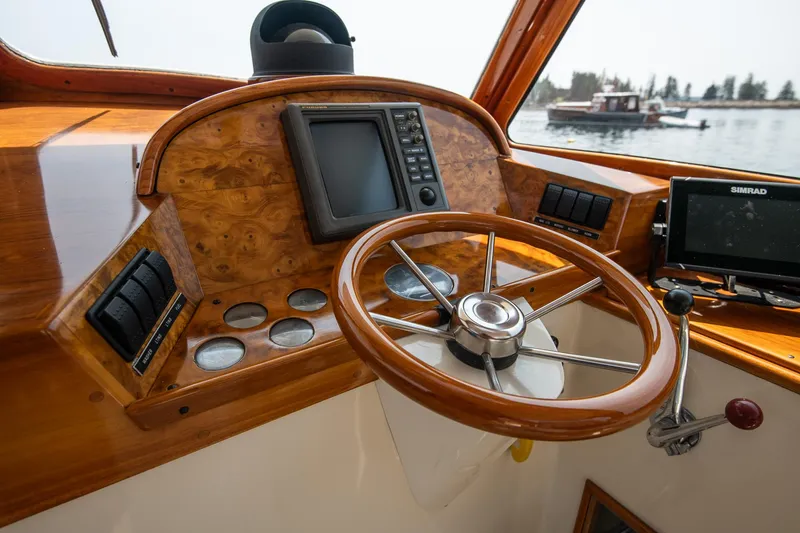 Slide: The Image of Hinckley Yachts Picnic Boat Classic 1995 - 27