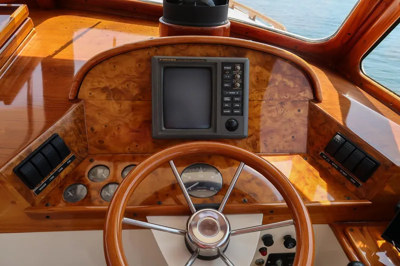 Slide: The Image of Hinckley Yachts Picnic Boat Classic 1995 - 28