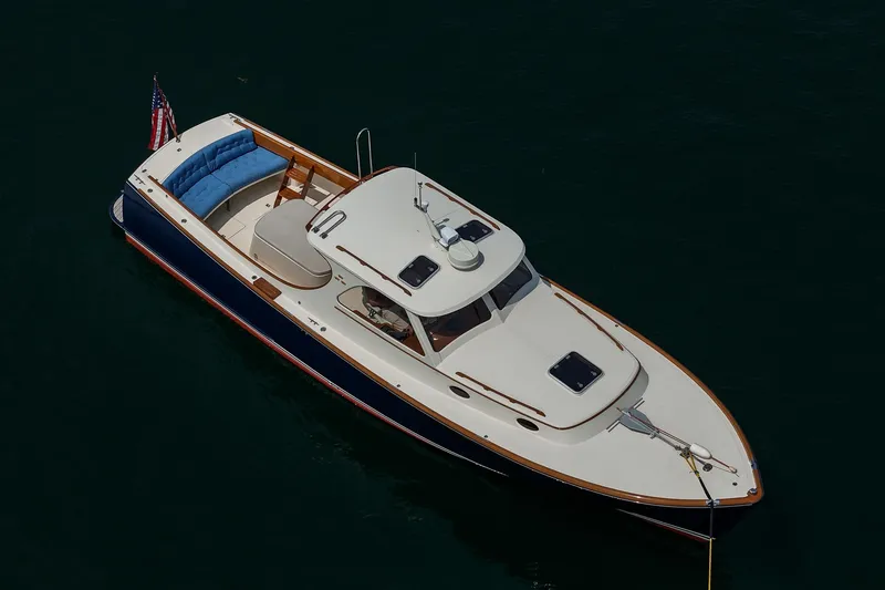 Slide: The Image of Hinckley Yachts Picnic Boat Classic 1995 - 41