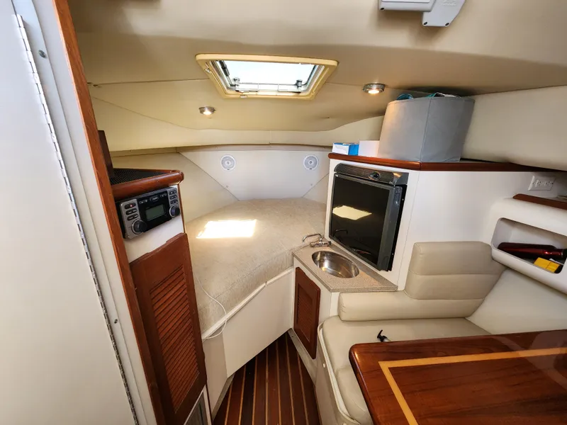 Slide: The Image of Pursuit 3070 Offshore 2003 - 55