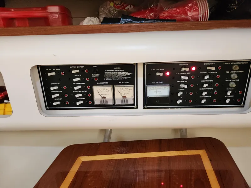 Slide: The Image of Pursuit 3070 Offshore 2003 - 60