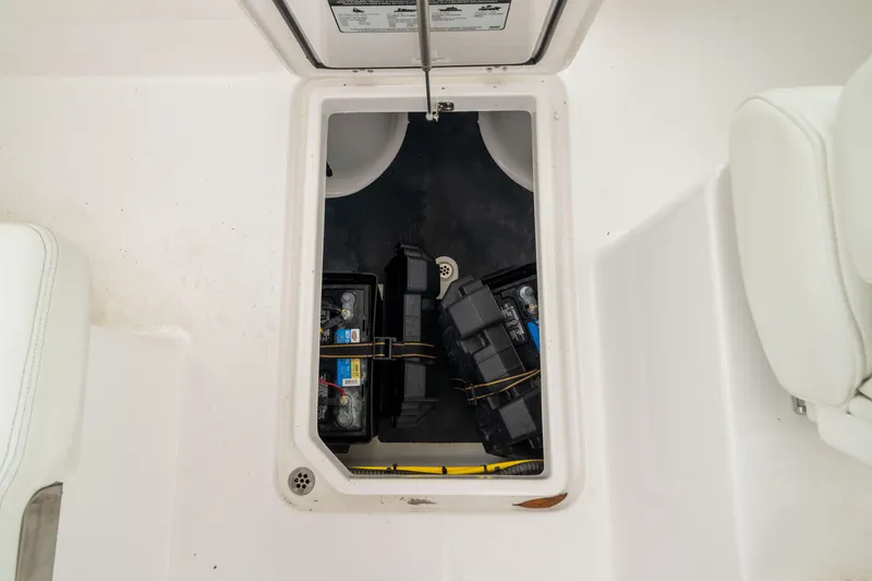 Slide: The Image of Edgewater 248CX Crossover 2023 - 50