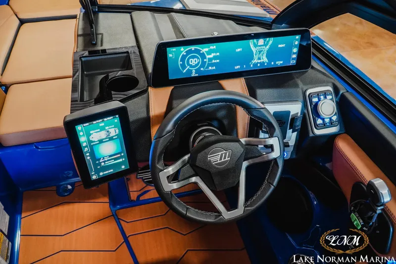 Slide: The Image of Malibu Wakesetter 24 MXZ 2025 - 12