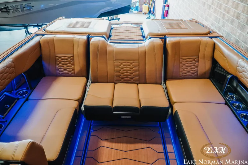 Slide: The Image of Malibu Wakesetter 24 MXZ 2025 - 19