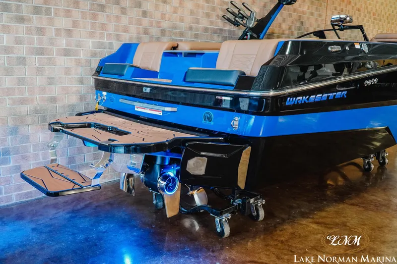 Slide: The Image of Malibu Wakesetter 24 MXZ 2025 - 5