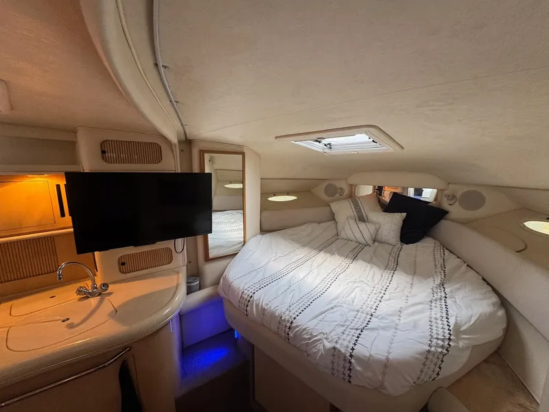 Slide: The Image of Sea Ray 340 Sundancer 2001 - 13