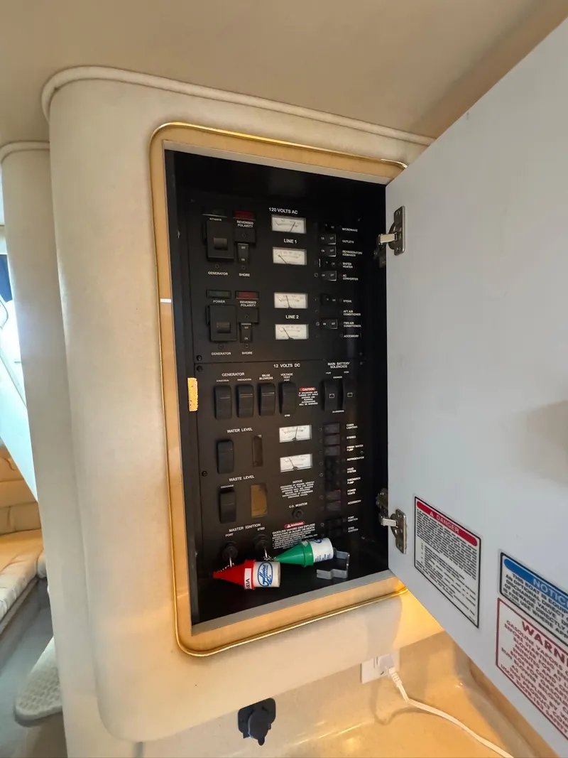 Slide: The Image of Sea Ray 340 Sundancer 2001 - 14