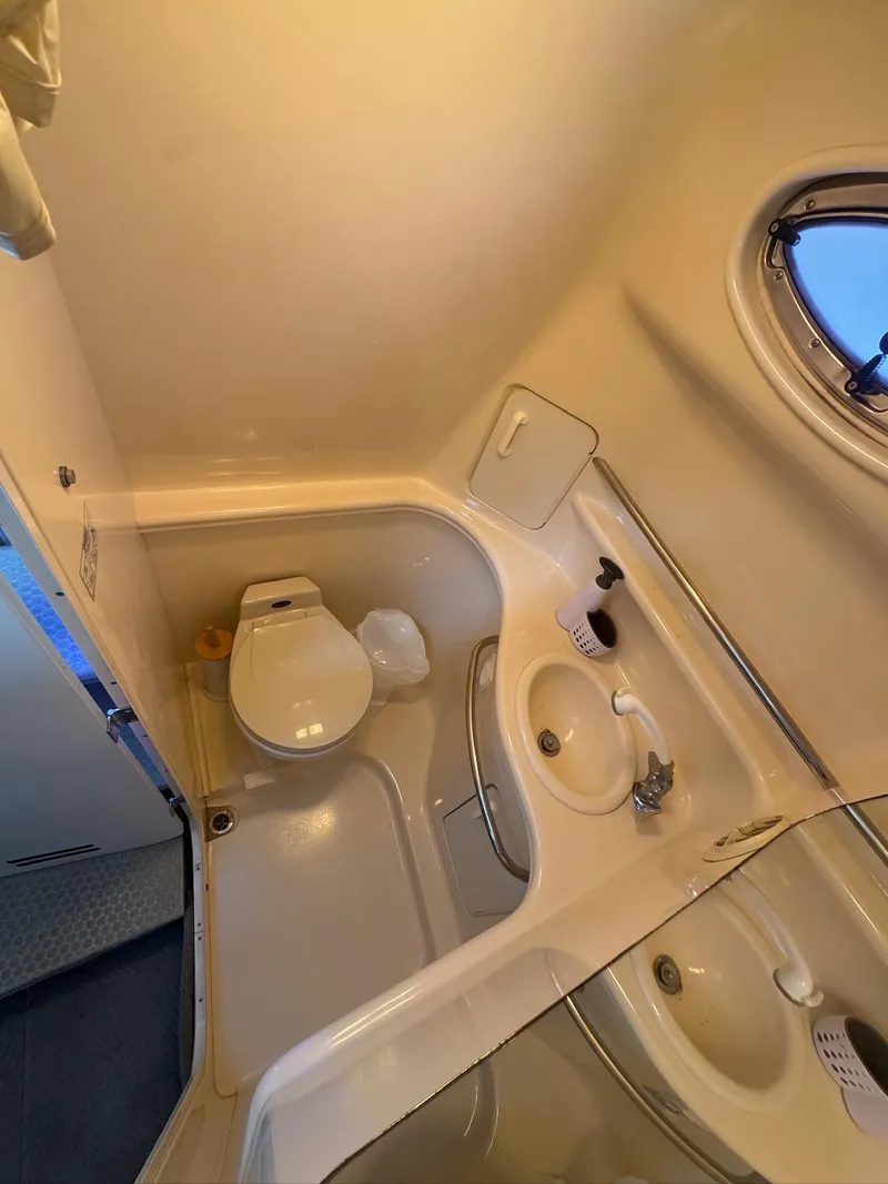 Slide: The Image of Sea Ray 340 Sundancer 2001 - 16