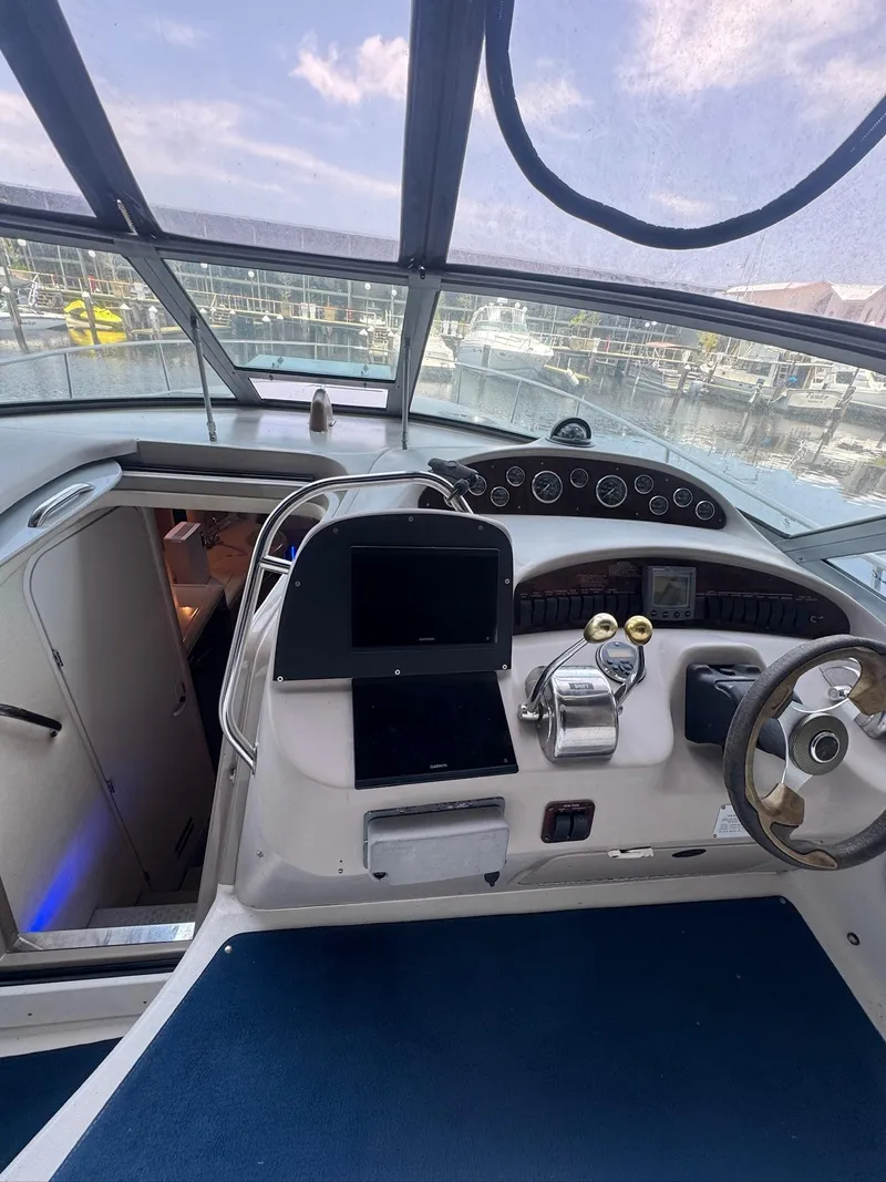 Slide: The Image of Sea Ray 340 Sundancer 2001 - 4