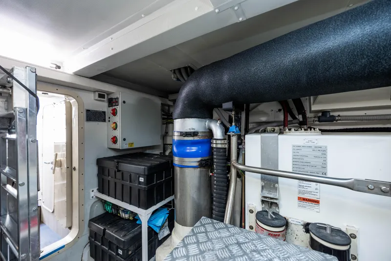 Slide: The Image of Azimut Fly 72 2021 - 102