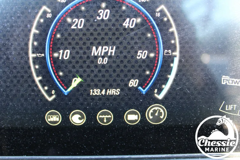 Slide: The Image of Malibu Wakesetter 25 LSV 2020 - 19