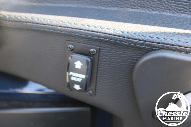 Slide: The Image of Malibu Wakesetter 25 LSV 2020 - 24