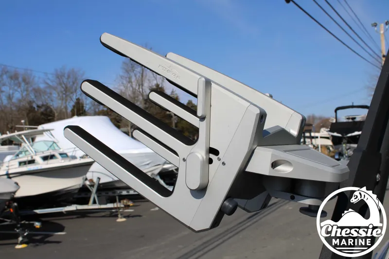 Slide: The Image of Malibu Wakesetter 25 LSV 2020 - 28