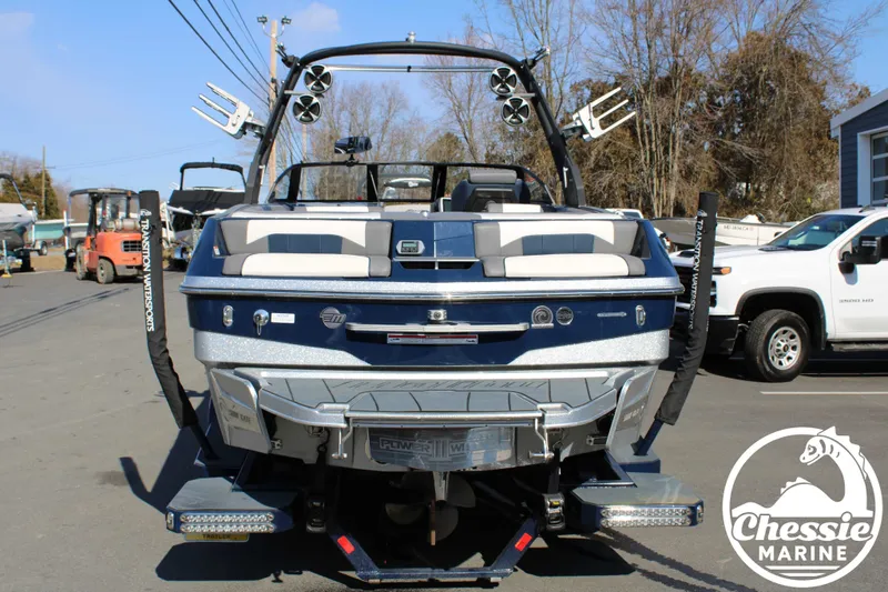Slide: The Image of Malibu Wakesetter 25 LSV 2020 - 7