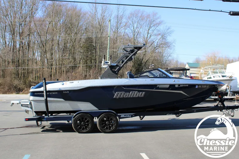 Slide: The Image of Malibu Wakesetter 25 LSV 2020 - 9
