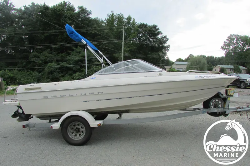 Slide: The Image of Bayliner 185 Capri 2002 - 10