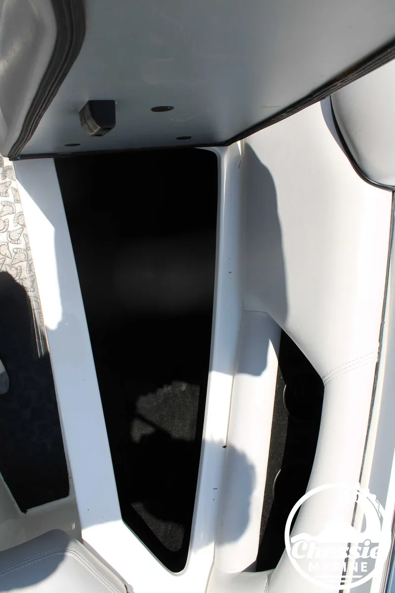 Slide: The Image of Centurion Elite V-Drive C-4 2007 - 12