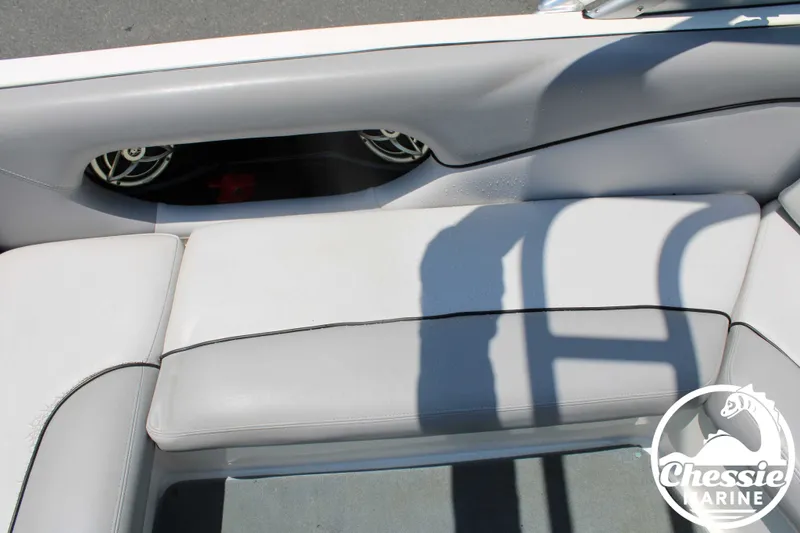 Slide: The Image of Centurion Elite V-Drive C-4 2007 - 19