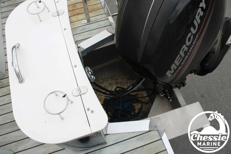 Slide: The Image of Tahoe Cascade Entertainer Pontoon 2585 2015 - 19