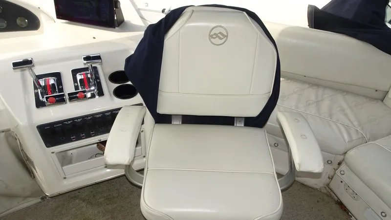 Slide: The Image of Bayliner 3988MY 1997 - 20