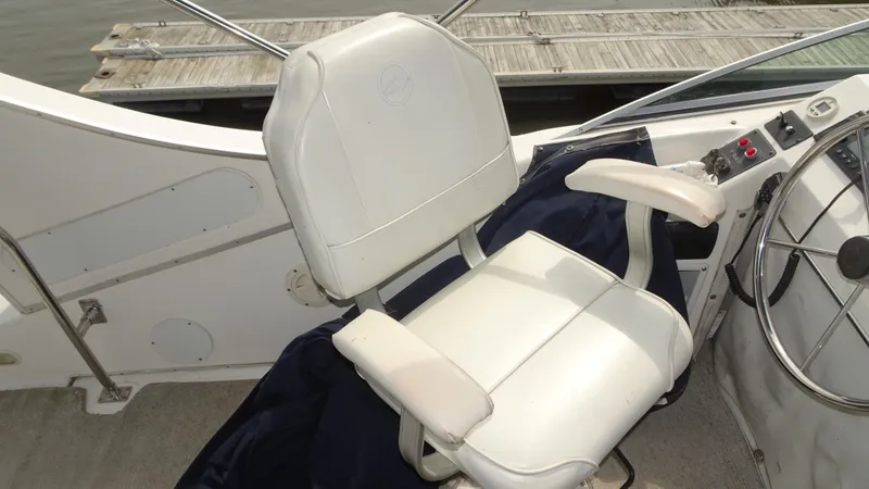 Slide: The Image of Bayliner 3988MY 1997 - 21