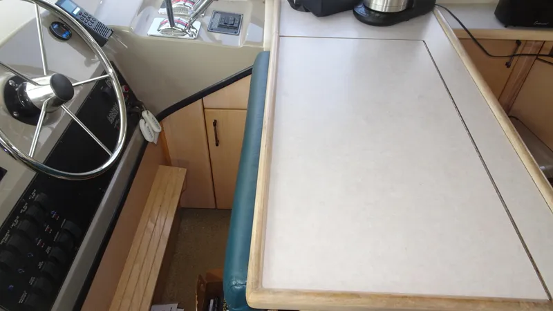 Slide: The Image of Bayliner 3988MY 1997 - 29