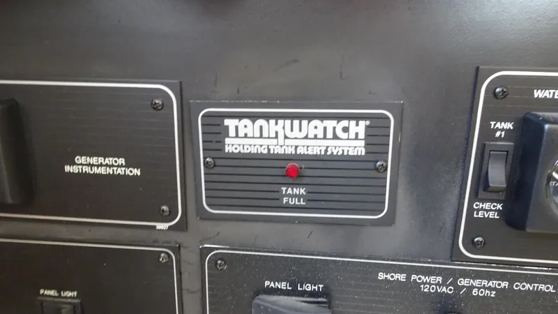 Slide: The Image of Bayliner 3988MY 1997 - 38