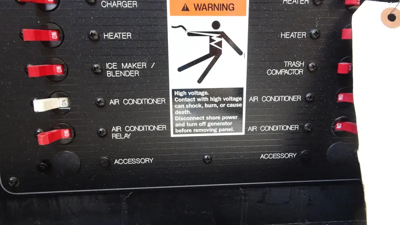 Slide: The Image of Bayliner 3988MY 1997 - 39